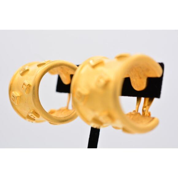 Givenchy Vintage Logo Clip On Earrings Chunky Brushed Gold Signed NOS 1980s Bin7 - Picture 3 of 12